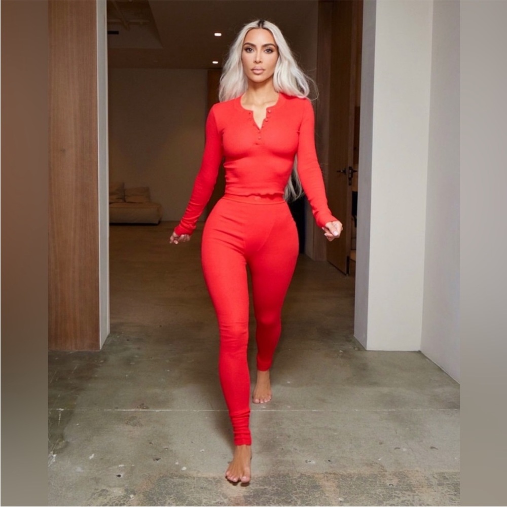Skims Ruby Thermal set